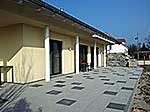Plattenfläche aus Betonterrassenplatten